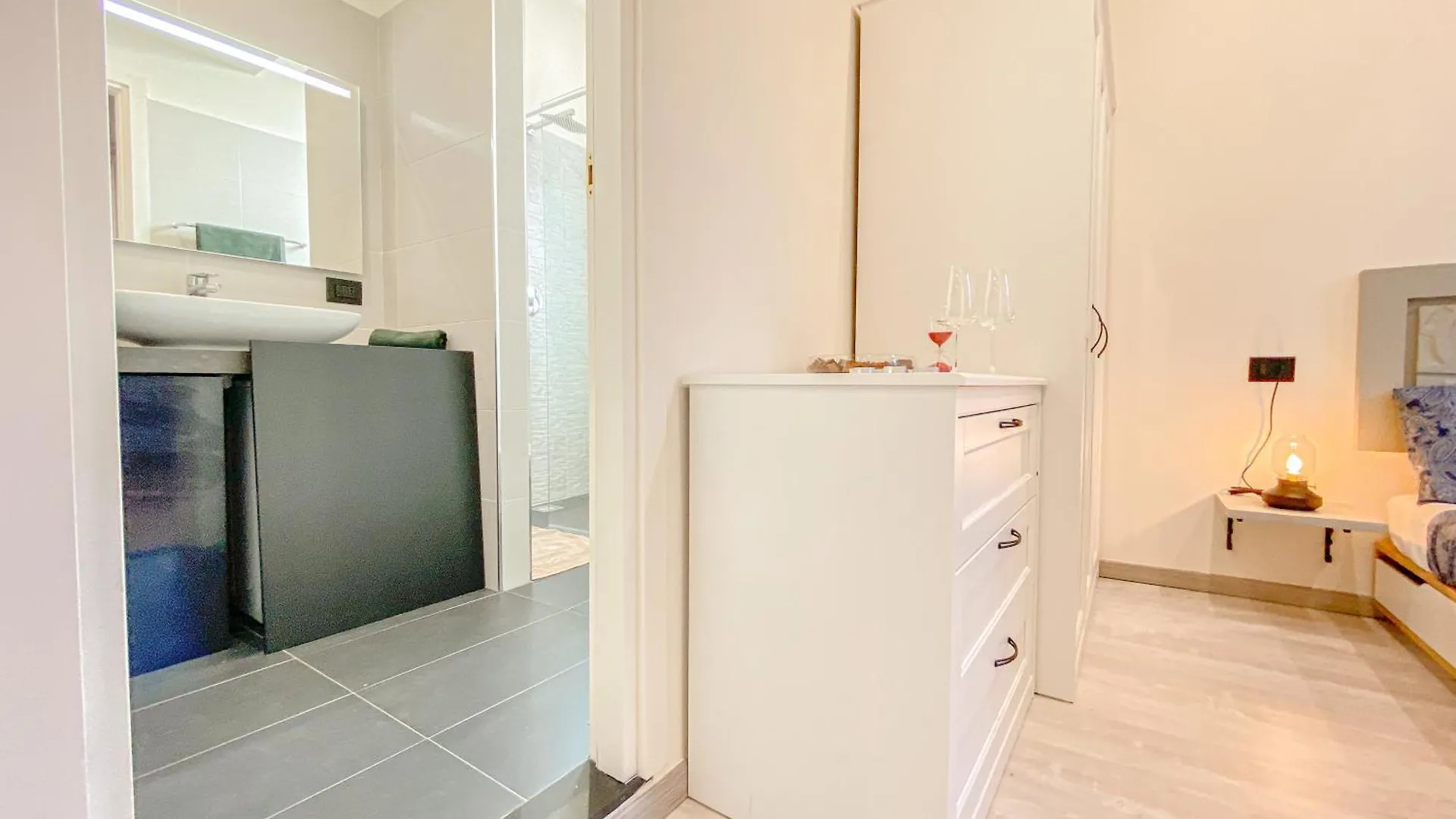 Paoli Suite Bosco Verticale - 15 Min From Duomo Milan Italy