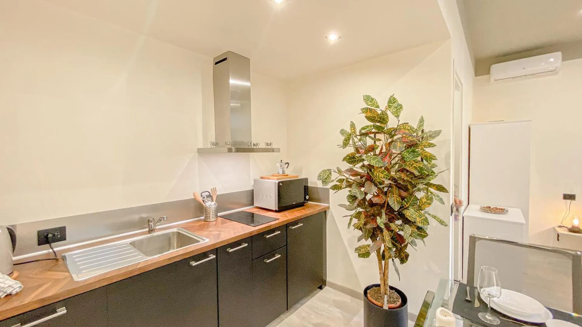 Apartment Paoli Suite Bosco Verticale - 15 Min From Duomo Milan