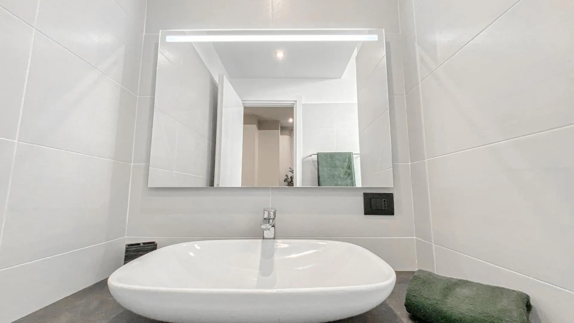 Apartment Paoli Suite Bosco Verticale - 15 Min From Duomo Milan Italy