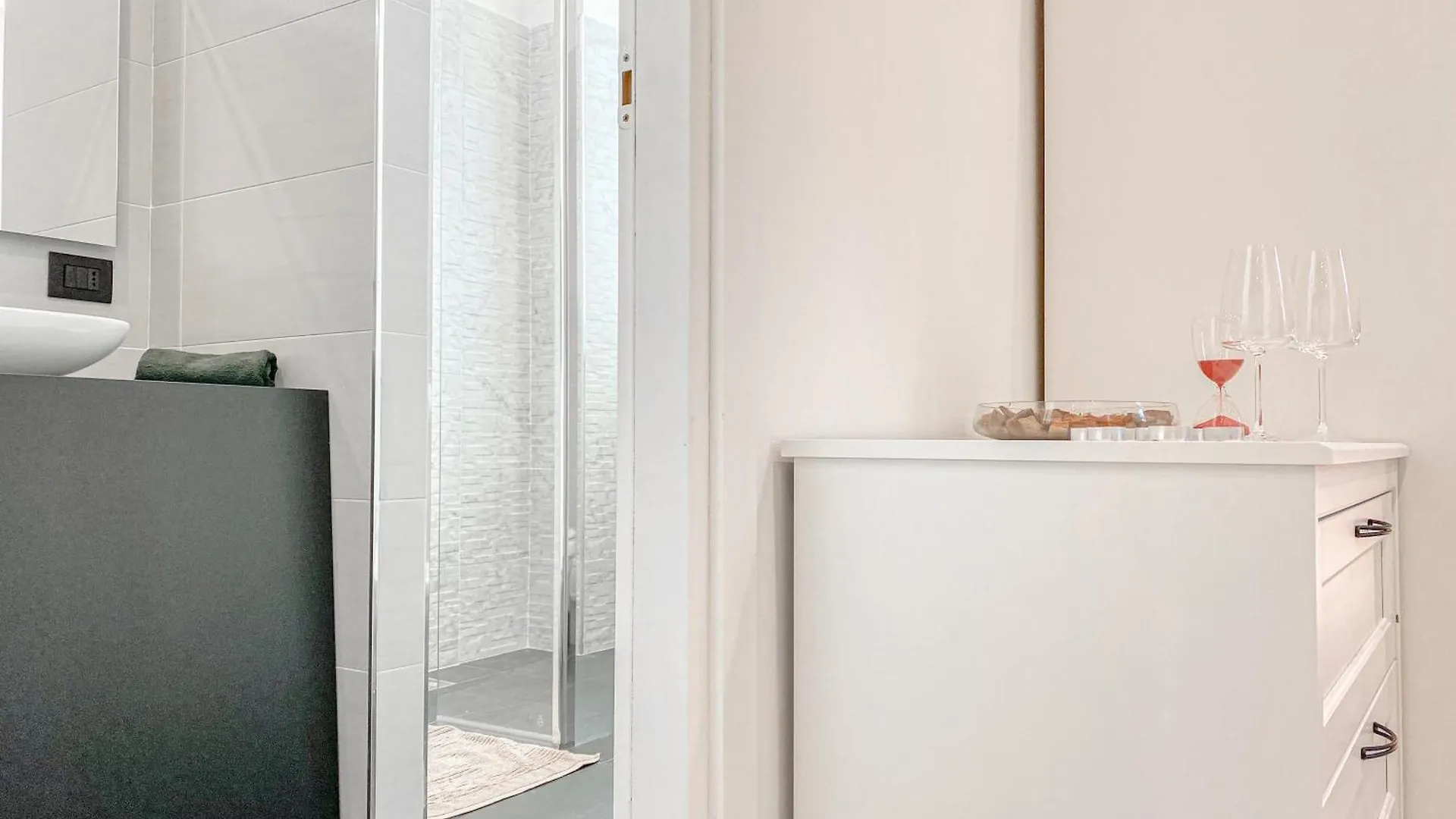 Paoli Suite Bosco Verticale - 15 Min From Duomo Milan Apartment