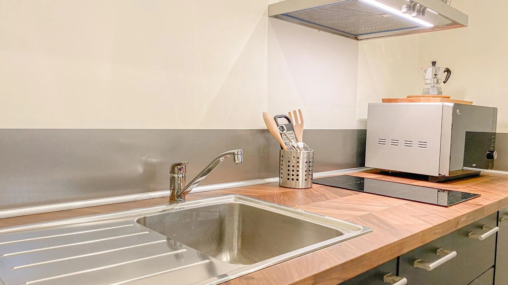 Paoli Suite Bosco Verticale - 15 Min From Duomo Milano 0*,  Italien